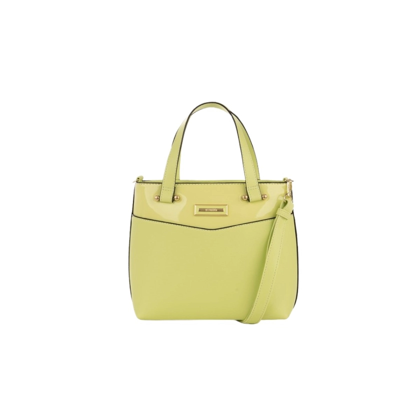  Bolsa Feminina Rafitthy Gloss Sweet Amarelo: estilo e praticidade em um design compacto (22x24x10 cm). Com bolso interno e alça opcional, é ideal para o dia a dia, unindo funcionalidade e elegância discreta.