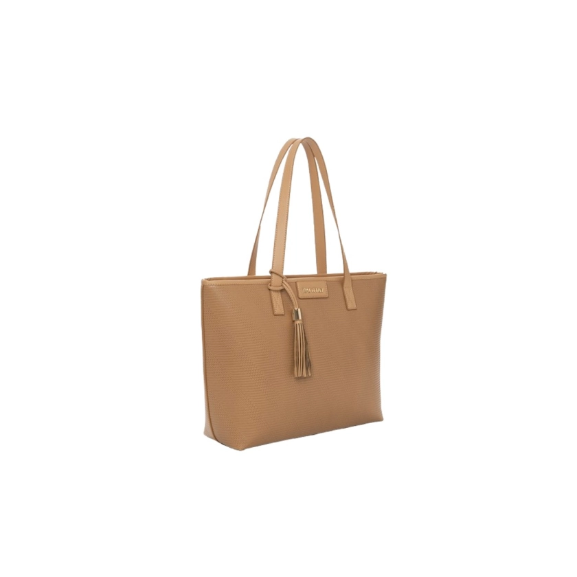 A Bolsa Feminina Rafitthy Tote Estampa Banoffee Creme traz um toque suave e sofisticado ao seu visual. Com medidas de 32x30x22 cm e material sintético de alta qualidade, oferece um espaço interno amplo e alças confortáveis para o dia a dia. A estampa em tons de banoffee creme é ideal para quem busca elegância com praticidade.