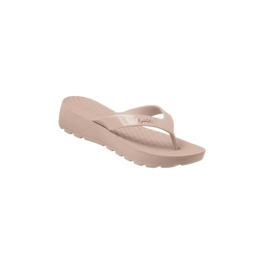Na imagem temos um chinelo dijean feminino nude com salto de aproximadamente 4 cm. Conforto e estilo para os pés.