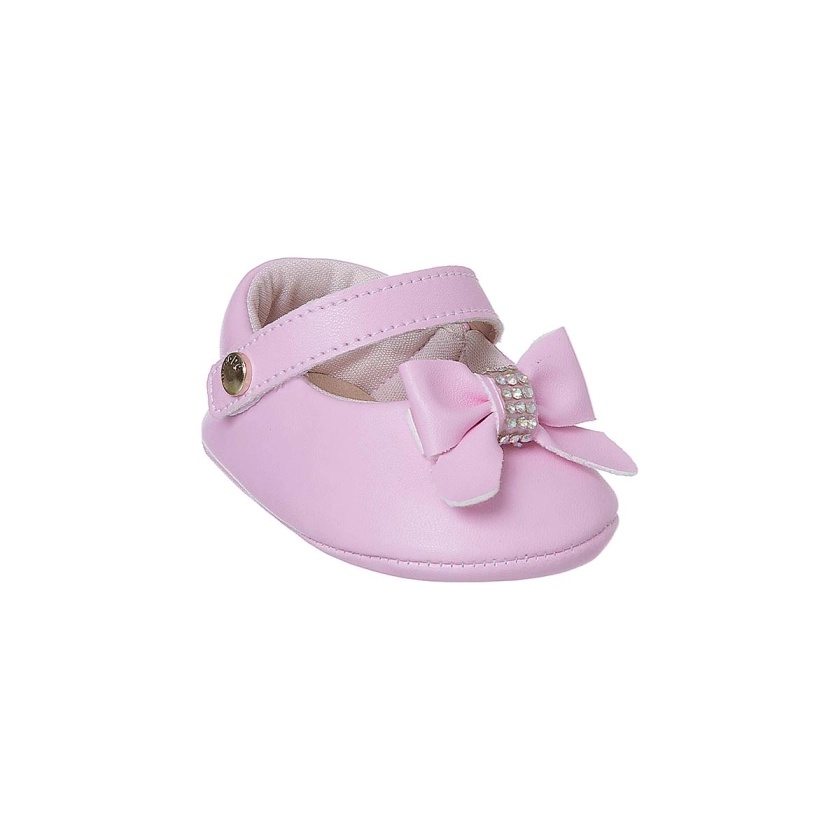 Na imagem, uma linda Sapatilha Ortopézinho para Bebês menina, na cor Lilás com enfeite de laço. Super confortável.