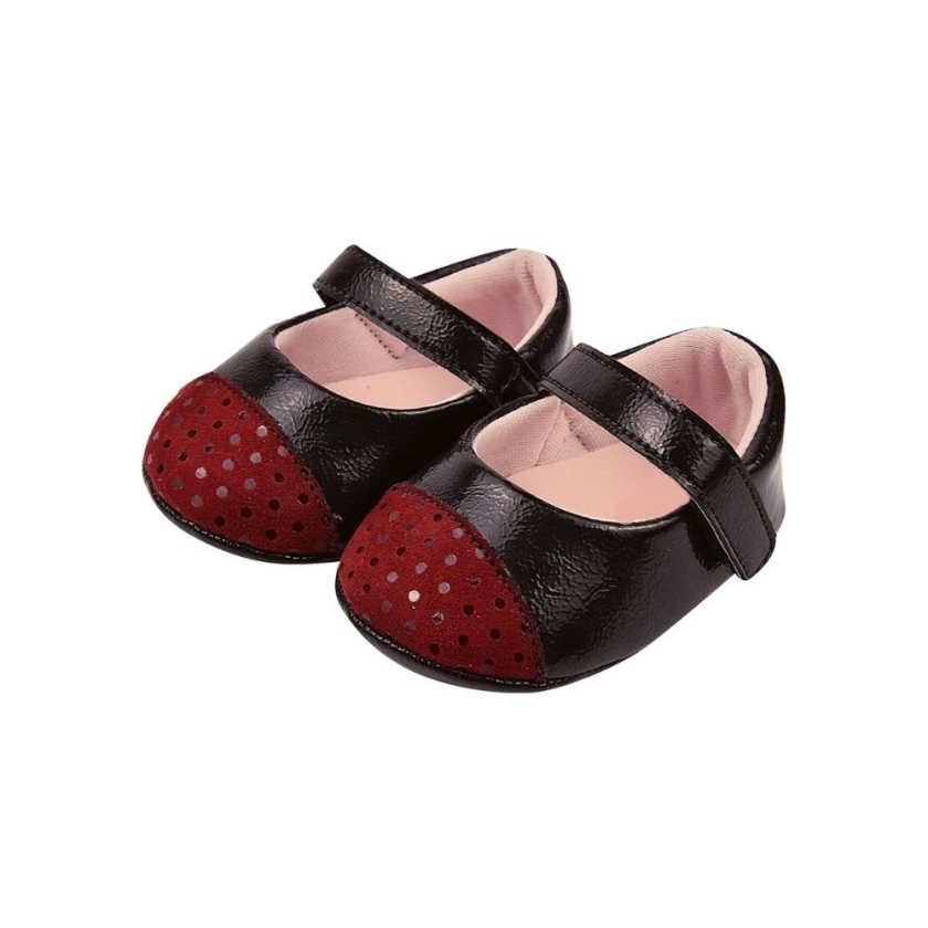 Na foto temos uma linda sapatilha para bebês, super confortável, leve e respirável na cor preta com detalhes em poátrazendo um charme para o look da sua princesa, Vem conferir! 
