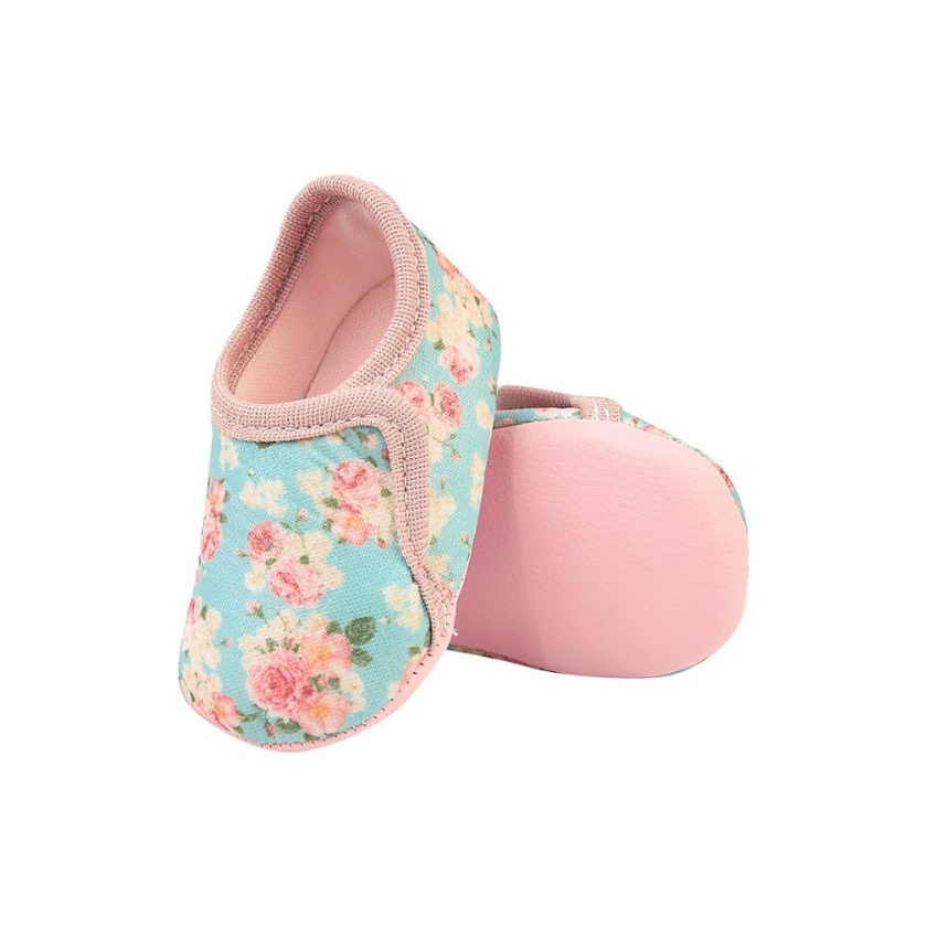 Tenizinho hiper confortável e levinho, para os passeios do dia a dia do seu filhote! Com fechamento em velcro e abertura total, facilitando o calce e trazendo praticidade para o dia-a-dia da mamãe. Aposte no conforto desse modelinho, que além de tudo é muito fofo – os pé pãozinhos agradecem!