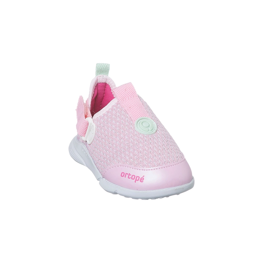 Na imagem temos um lindo tênis infantil feminino Ortopé feito em tecido na cor rosa. Calce através de velcro lateral.