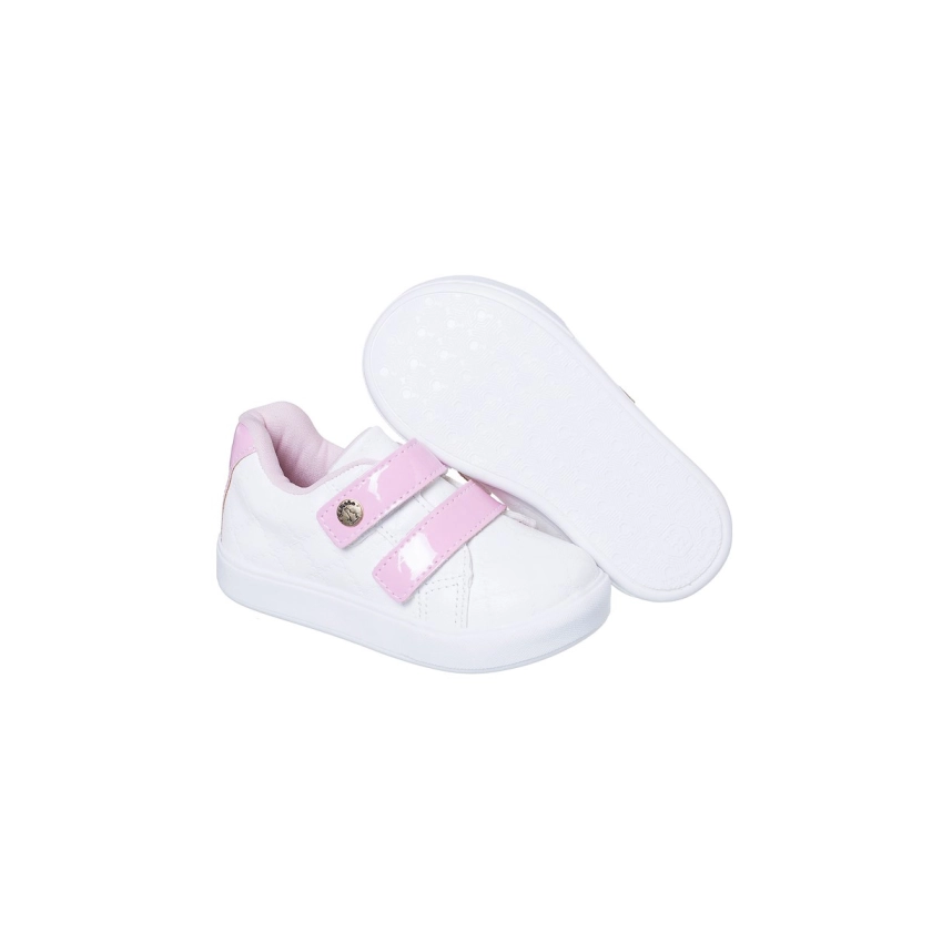Na imagem temos um lindo tênis na cor branco e rosa, com fecho duplo aderente, confortável, acolchoado perfeito para os pézinhos delicados das pequenas
