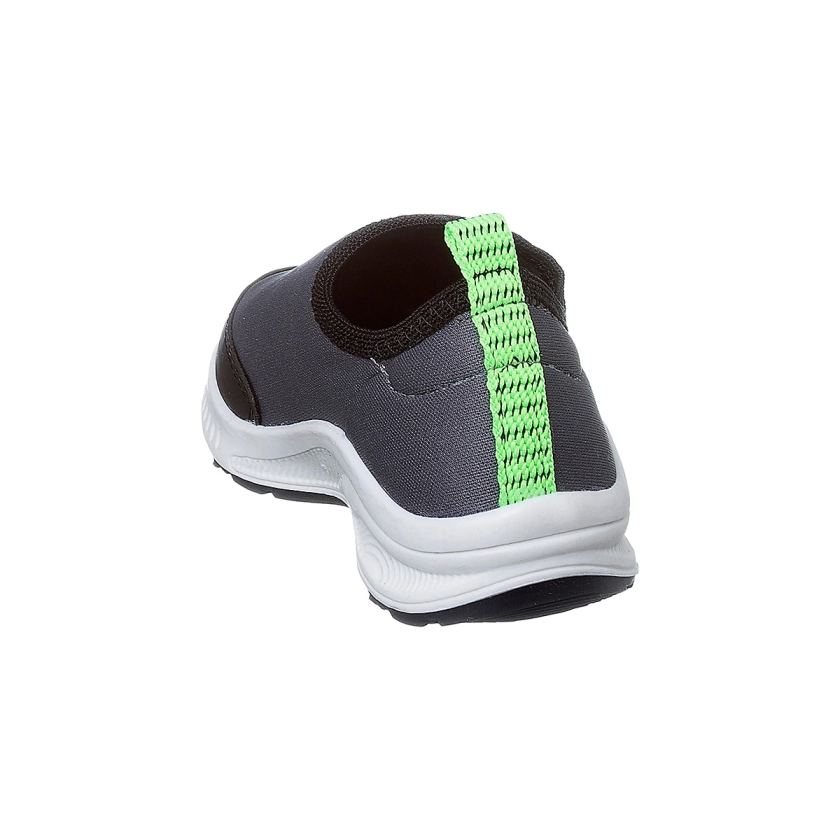 Na imagem temos um lindo tênis infantil masculino Ortopé calce fácil na cor cinza.