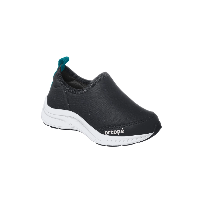 Na foto temos um lindo tênis da linha dna Flex na cor preta com calce fácil perfeito para o dia-dia