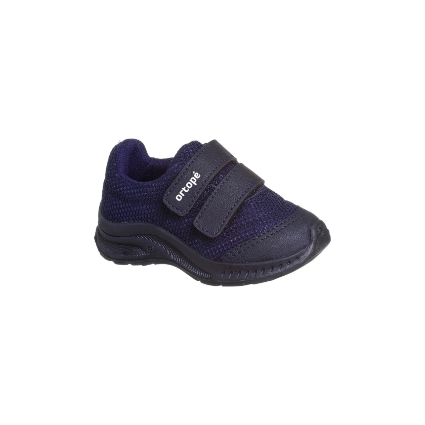 Na imagem temos o tênis ortopé linha dna flex na cor marinho com materiais resistentes, solado antiderrapante e fecho aderente duplo permitindo maior abertura do cabedal.