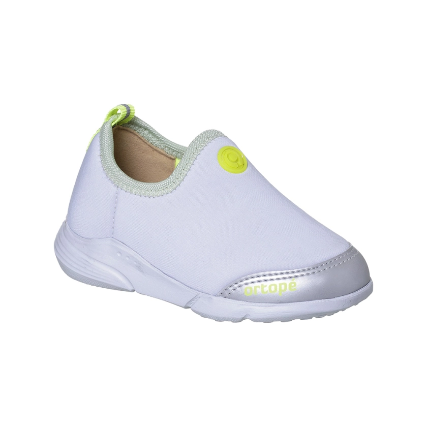 Na imagem Tênis Infantil Masculino Ortopé Sport Baby na cor branco com detalhe em amarelo