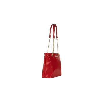 Na imagem, destaca-se uma linda bolsa feminina Rafitthy de ombro, confeccionada em verniz sintético vermelho, com um design sofisticado e acabamento impecável. O charme do modelo fica por conta da alça com detalhes de correntes douradas, que adiciona um toque de elegância. Além disso, as divisórias internas e bolsos práticos garantem organização e funcionalidade, tornando esta bolsa uma escolha ideal para quem busca estilo e praticidade.