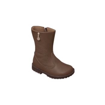 Na imagem temos uma linda bota cano alto infantil feminina Ortopé feita em couro na cor marrom. Calce através de zíper lateral.