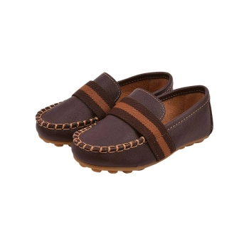 Na foto temos um lindo mocassim masculino super confortável na cor Marrom Caramelo