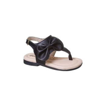 Na imagem temos uma linda sandália Ortopé linha sonho na cor preta que acompanha um lindo laço lateral. Palmilha duo soft macia e fofinha. Fechamento em fivela com pino para um ajuste confortável.