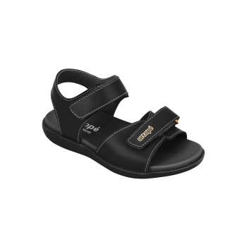 Na imagem temos uma linda sandália infantil masculina Ortopé na cor preta.