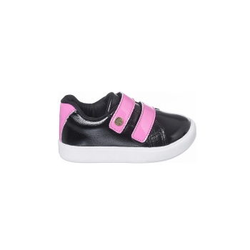 Na imagem temos um lindo tênis na cor Preto Pink, com fecho duplo aderente, confortável, acolchoado perfeito para os pézinhos delicados das pequenas
