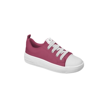 Na imagem temos um lindo tênis infantil feminino Ortopé Pink. Calce através de cadarço elástico sem ajuste.