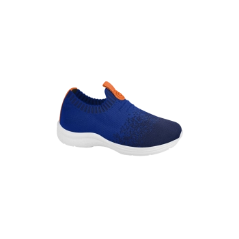  Na foto, temos um lindo tênis da linha Ortopé Joy Comfy na cor marinho, apresentando design moderno, sola de EVA para leveza, cabedais macios e respiráveis, além da exclusiva oferta de pagamento em 10x sem juros. Encante os pequenos com estilo e conforto! ♥